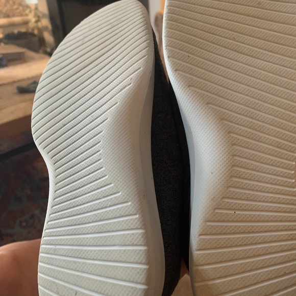 Allbirds - Picture 3 of 3